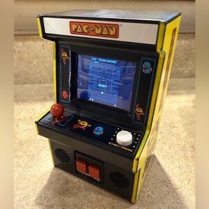 Pac-Man Basic Fun LCD Color Mini Arcade Game BasicFun 2019 09545 PacMan - Tested